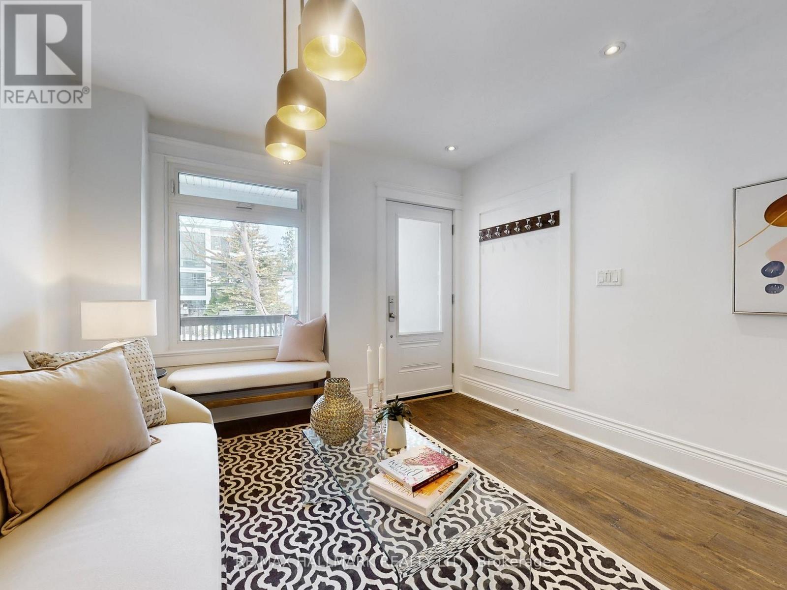 614 Woodbine Avenue, Toronto, Ontario  M4E 2J1 - Photo 8 - E12823932