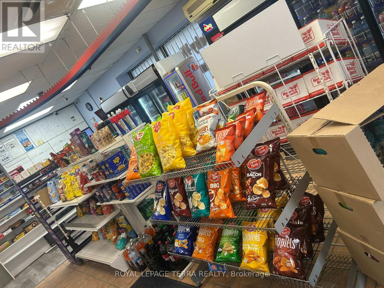 8 Midtown Drive, Oshawa, Ontario  L1J 3Z7 - Photo 2 - E12823936