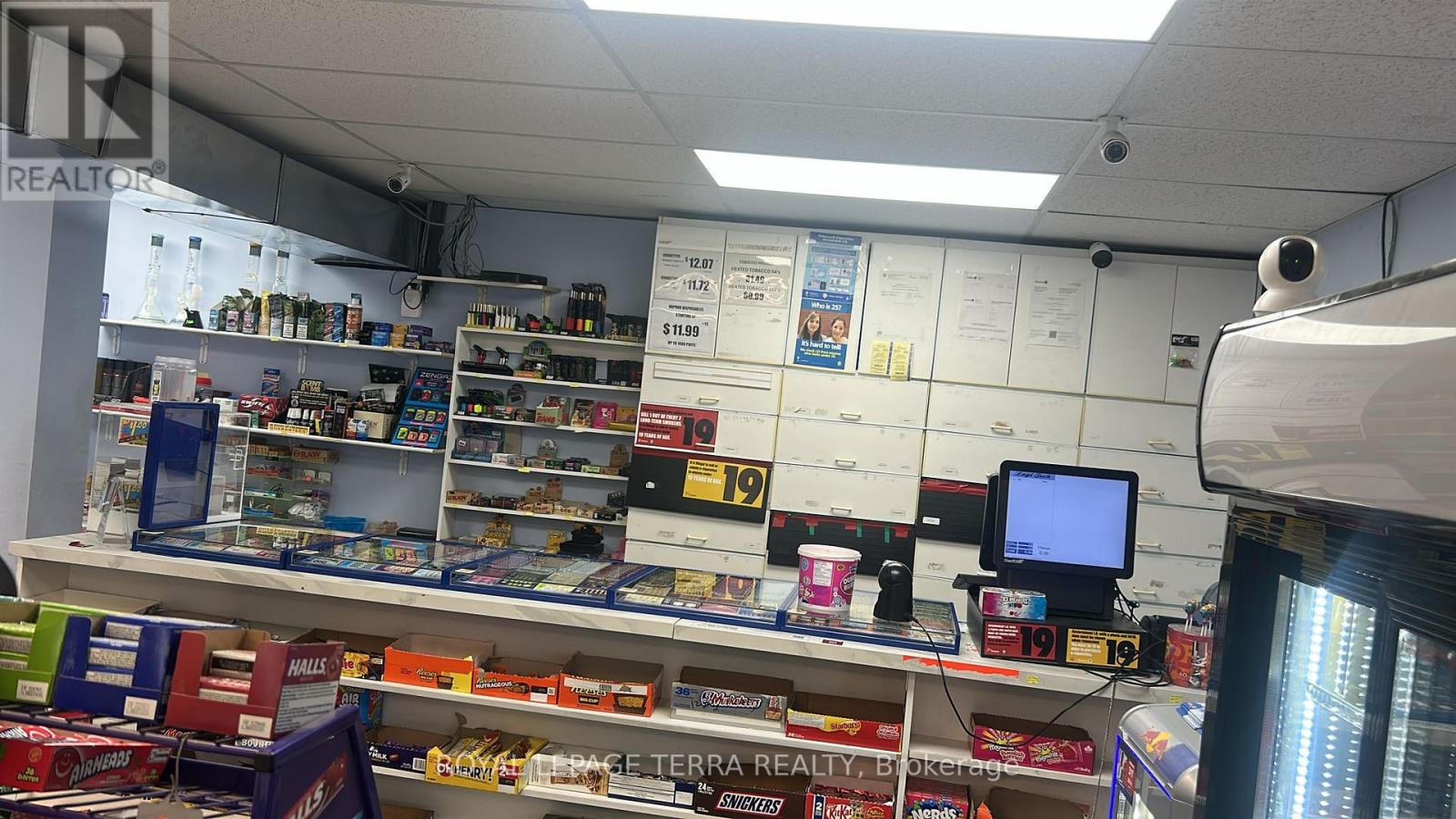 8 Midtown Drive, Oshawa, Ontario  L1J 3Z7 - Photo 6 - E12823936