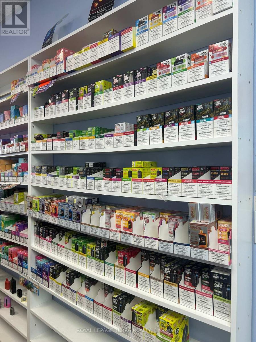 8 Midtown Drive, Oshawa, Ontario  L1J 3Z7 - Photo 9 - E12823936