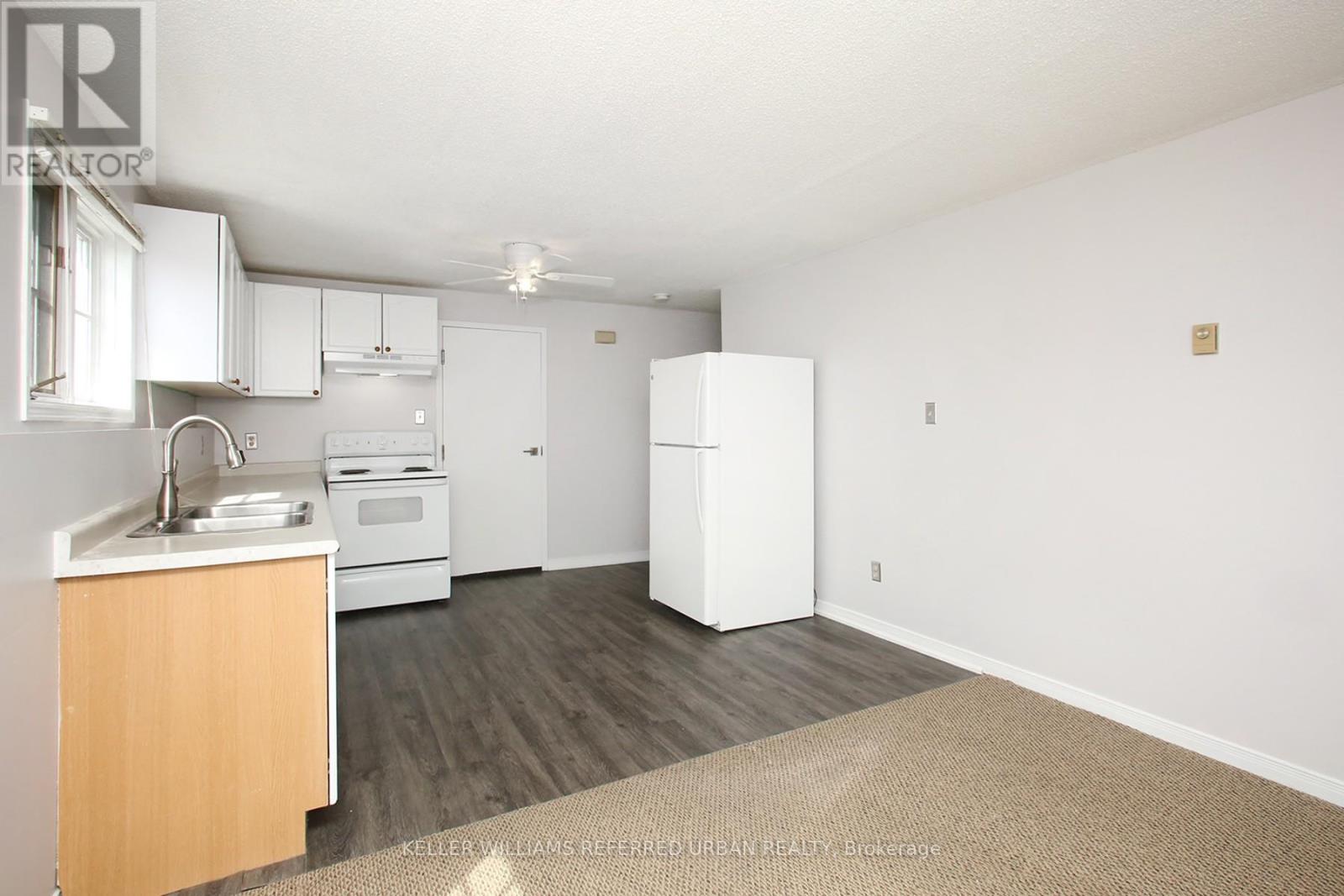 2 - 42 Tecumseh Avenue, Oshawa (Centennial), Ontario  L1G 3N4 - Photo 4 - E12823956