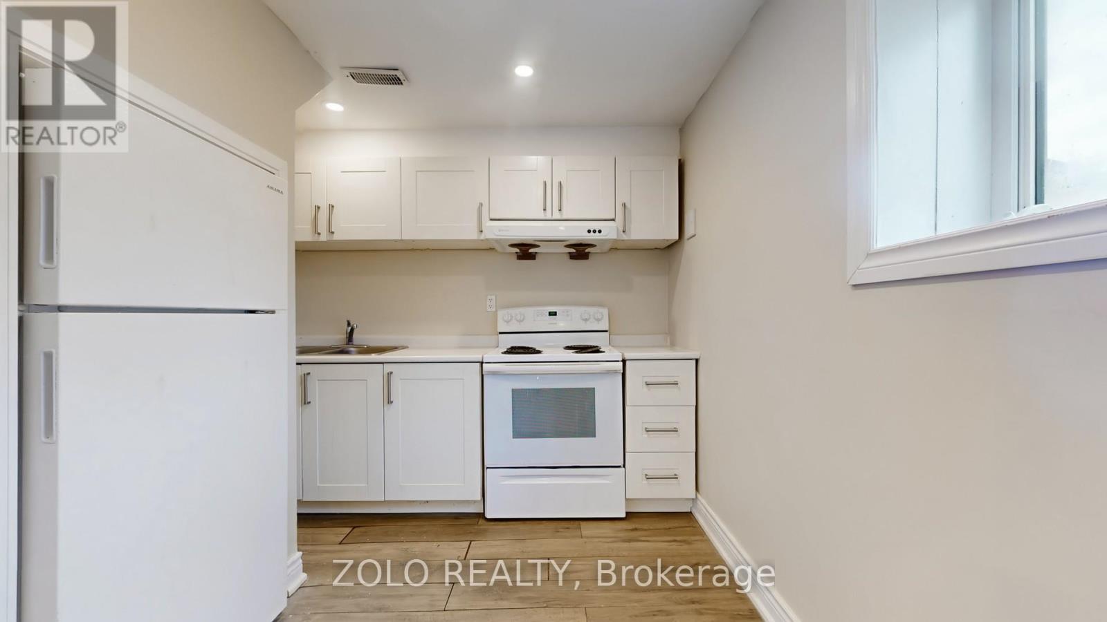 42 Foxberry Road, East Gwillimbury, Ontario  L9N 0P6 - Photo 33 - N12823758