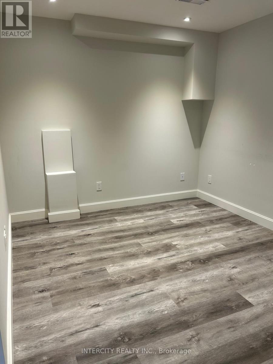 Bsmt - 10 Hopkins Crescent, Bradford West Gwillimbury (Bradford), Ontario  L3Z 1R6 - Photo 6 - N12823790