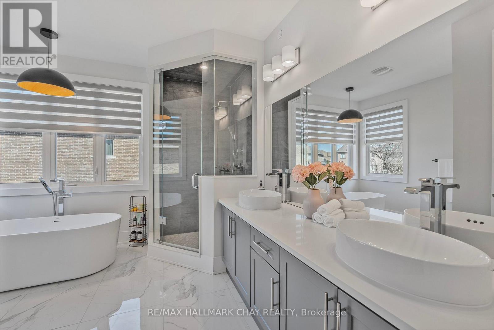 260 Sikura Circle, Aurora, Ontario  L4G 3Y8 - Photo 20 - N12823822