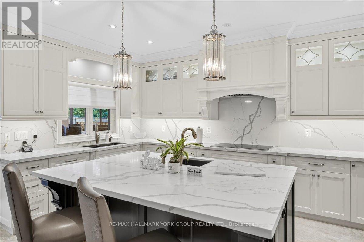 16 Woodland Trail Court, Vaughan, Ontario  L4L 9H9 - Photo 13 - N12823886