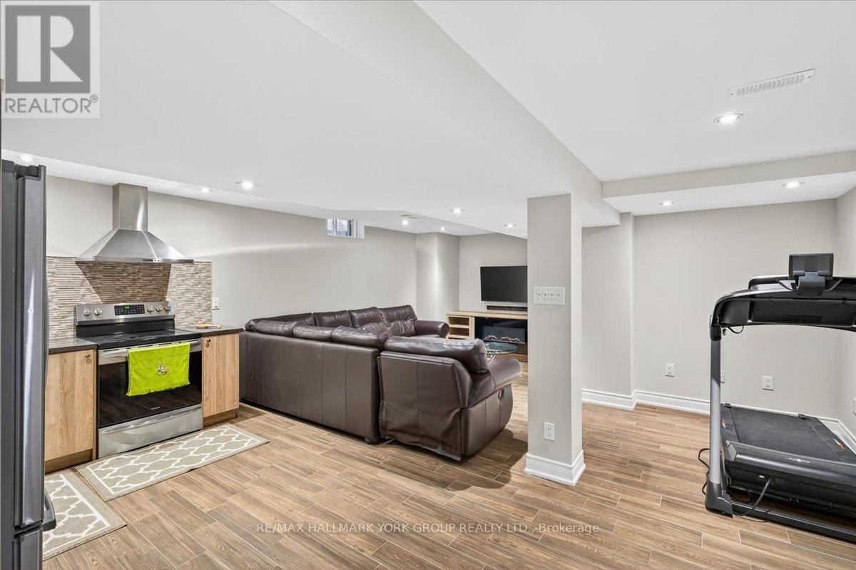 16 Woodland Trail Court, Vaughan, Ontario  L4L 9H9 - Photo 29 - N12823886