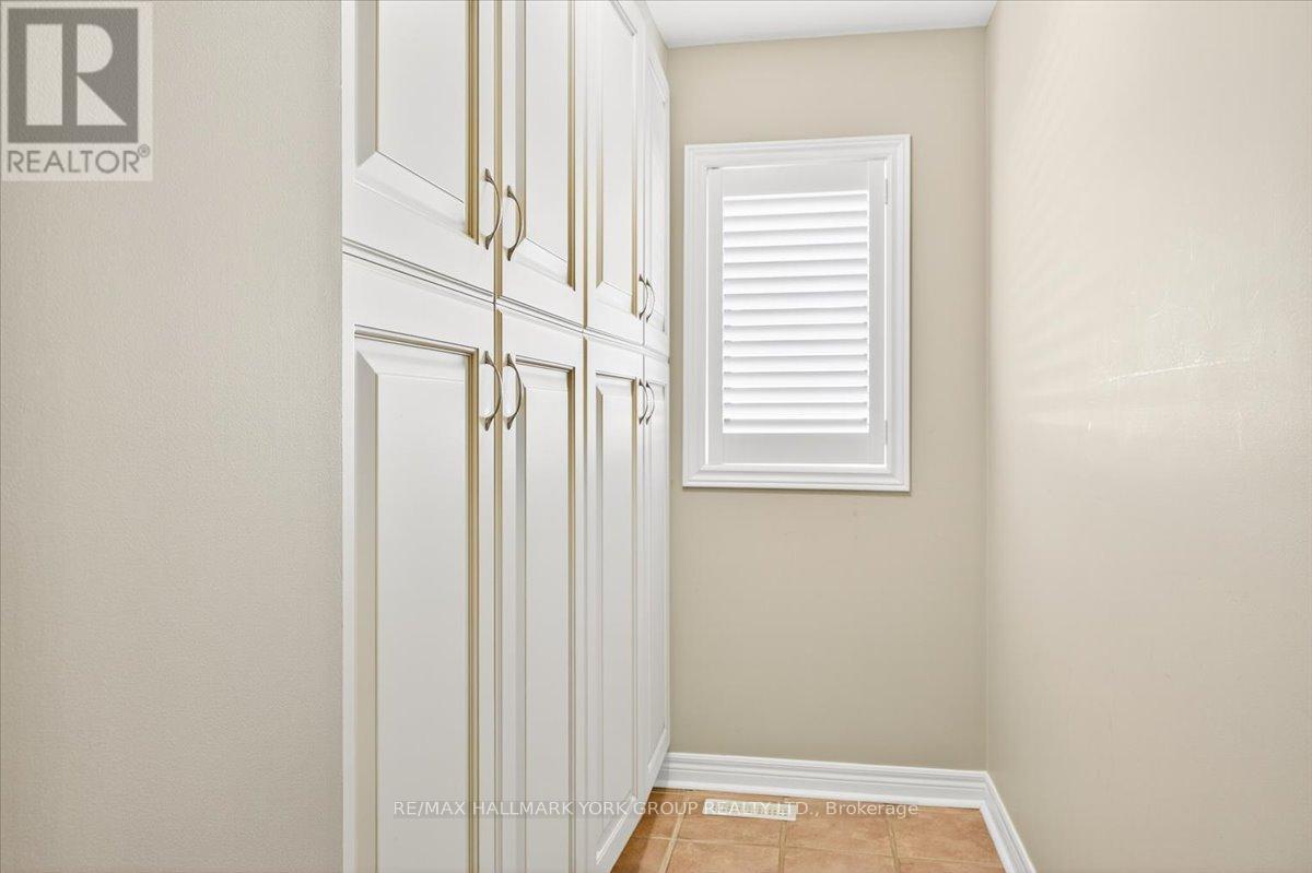 16 Woodland Trail Court, Vaughan, Ontario  L4L 9H9 - Photo 35 - N12823886