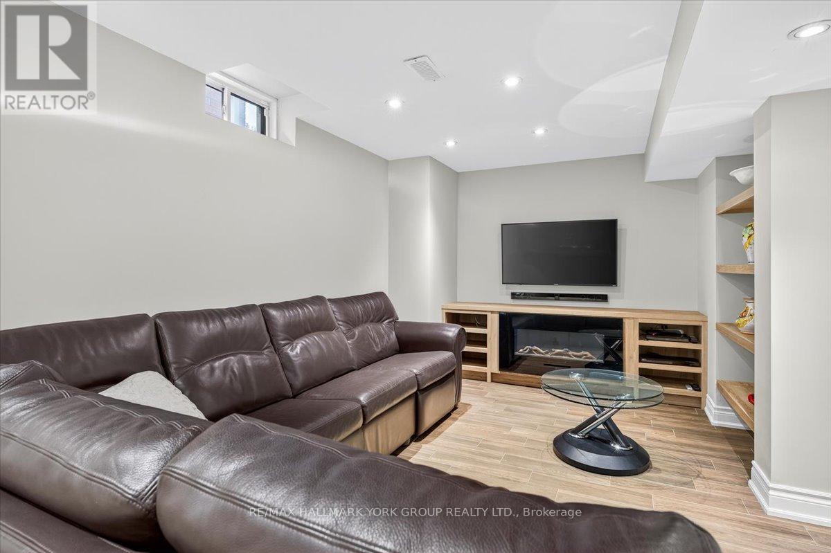 16 Woodland Trail Court, Vaughan, Ontario  L4L 9H9 - Photo 40 - N12823886