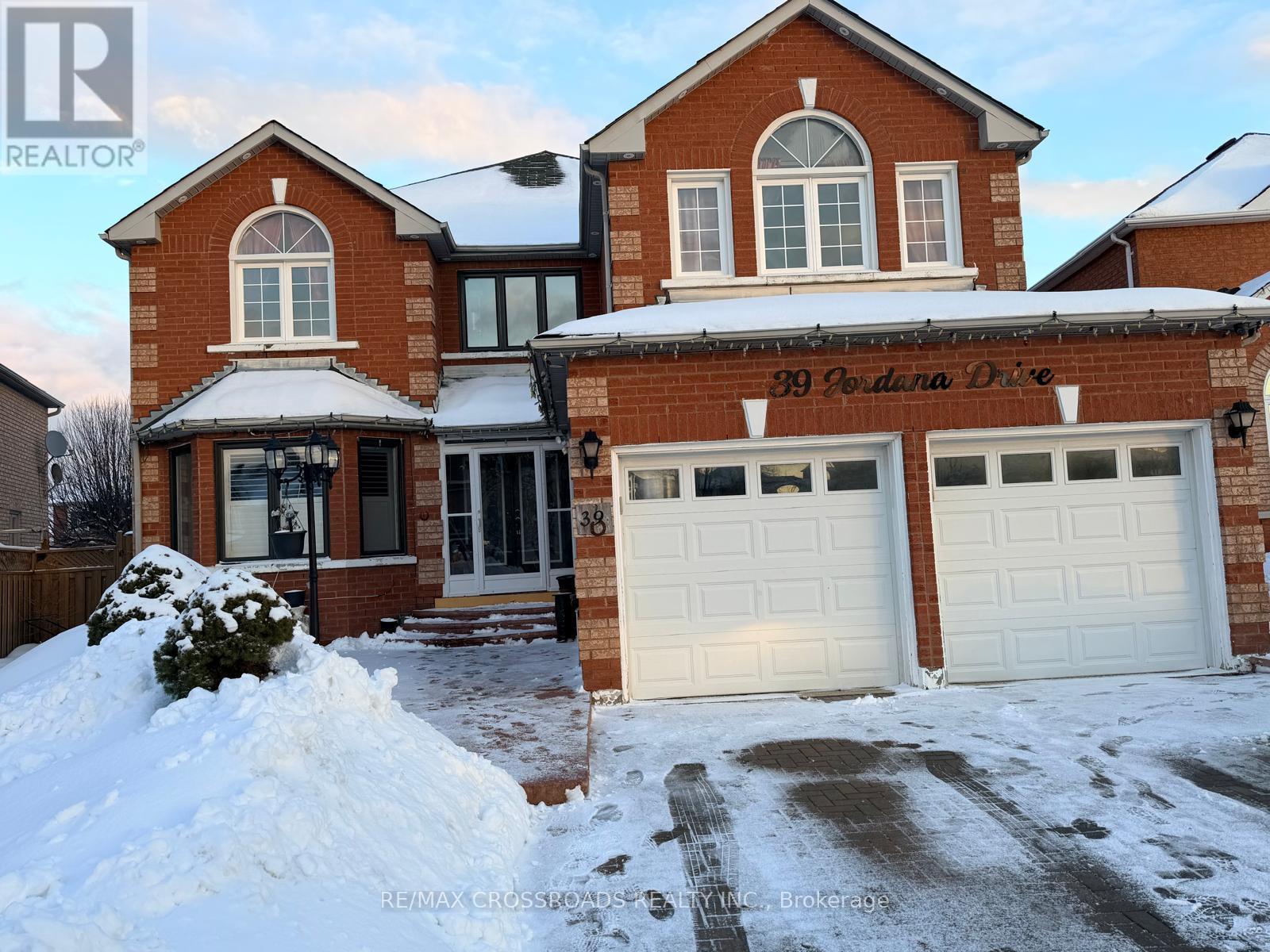 39 Jordana Drive, Markham, Ontario  L3S 3N8 - Photo 3 - N12823916