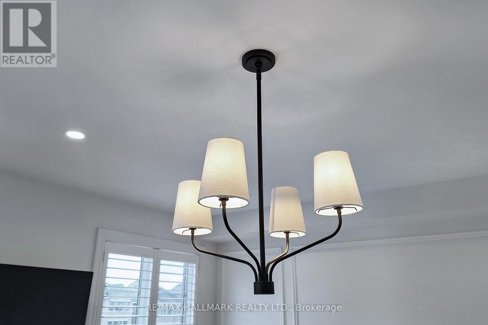 42 Meadow Vista Crescent, East Gwillimbury, Ontario  L9N 0T4 - Photo 8 - N12823954