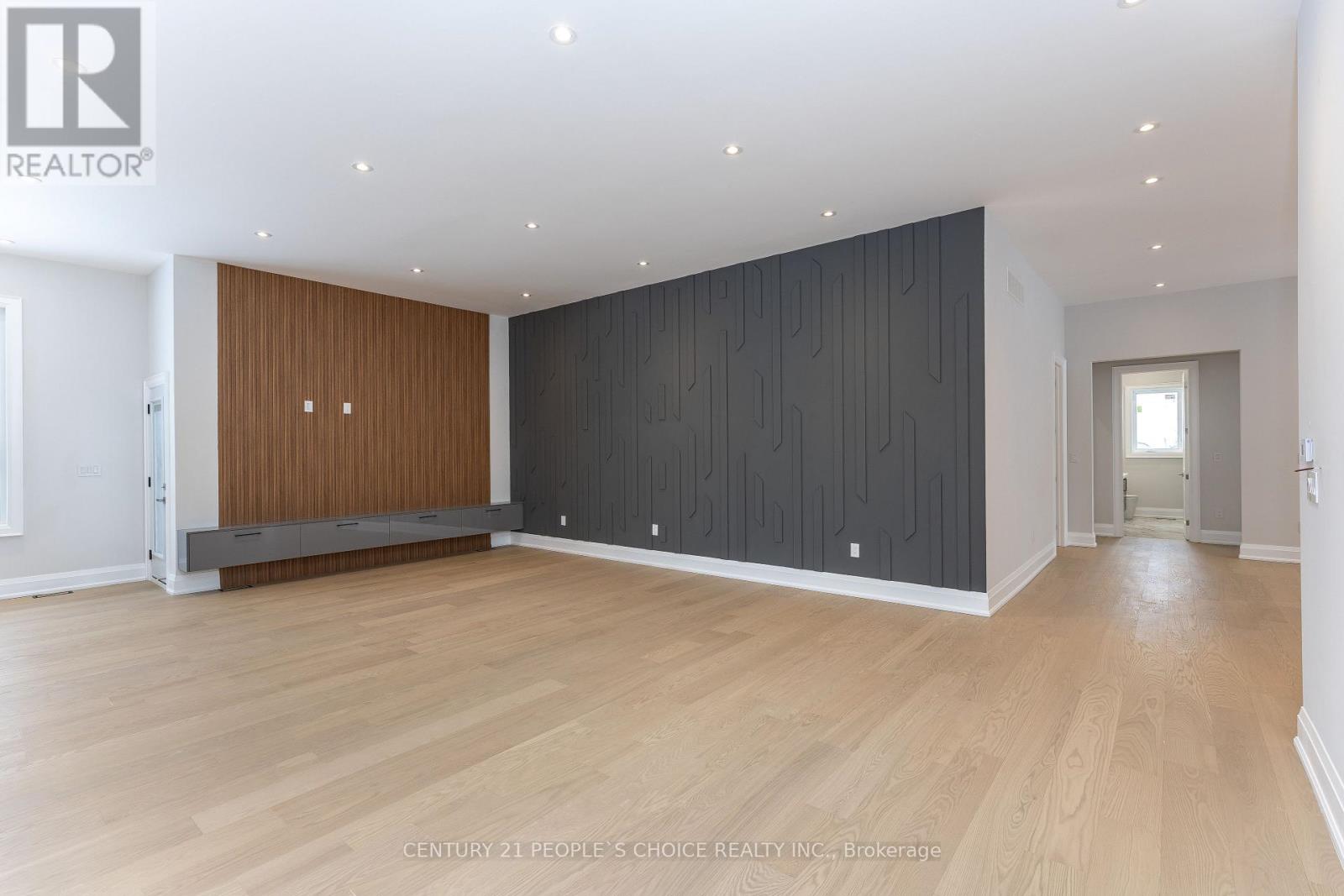 11 Caldwell Drive, Oro-Medonte, Ontario  L0L 2L0 - Photo 9 - S12823892