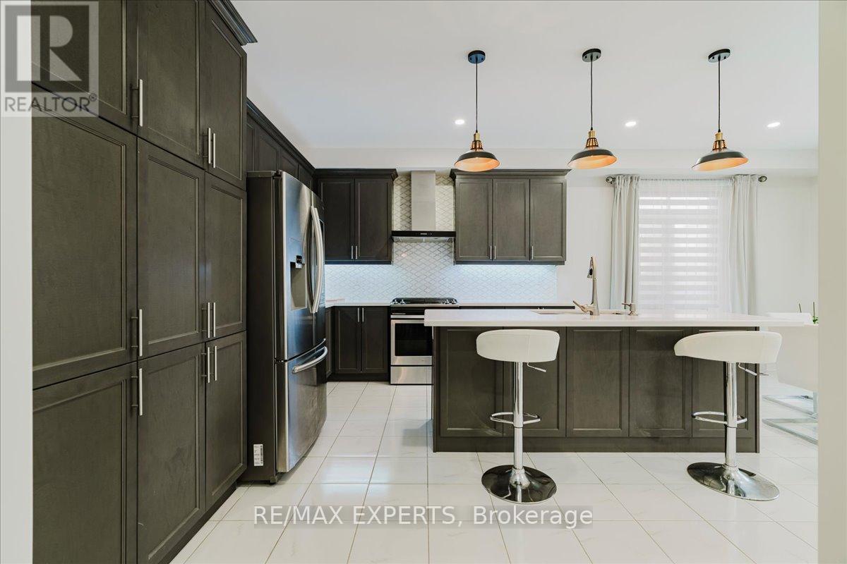 43 Lewis Avenue, Bradford West Gwillimbury, Ontario  L3Z 0X2 - Photo 20 - N12822454