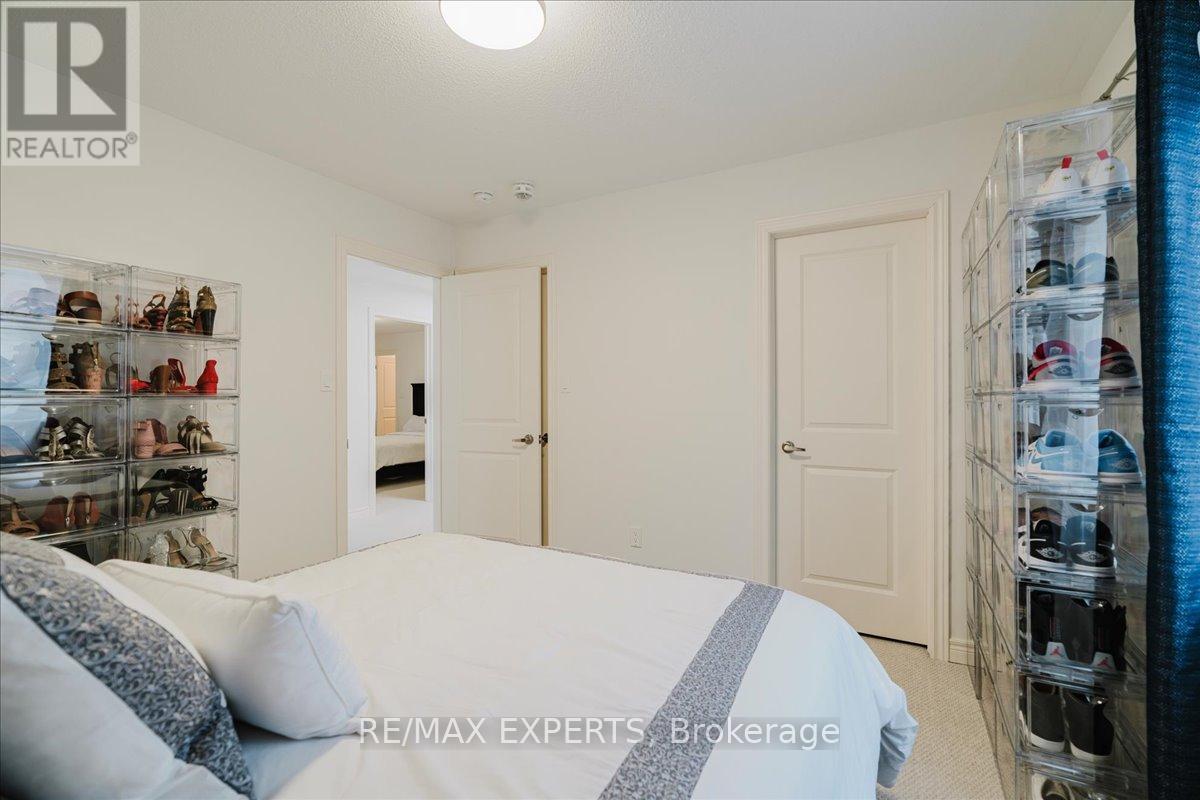 43 Lewis Avenue, Bradford West Gwillimbury, Ontario  L3Z 0X2 - Photo 45 - N12822454