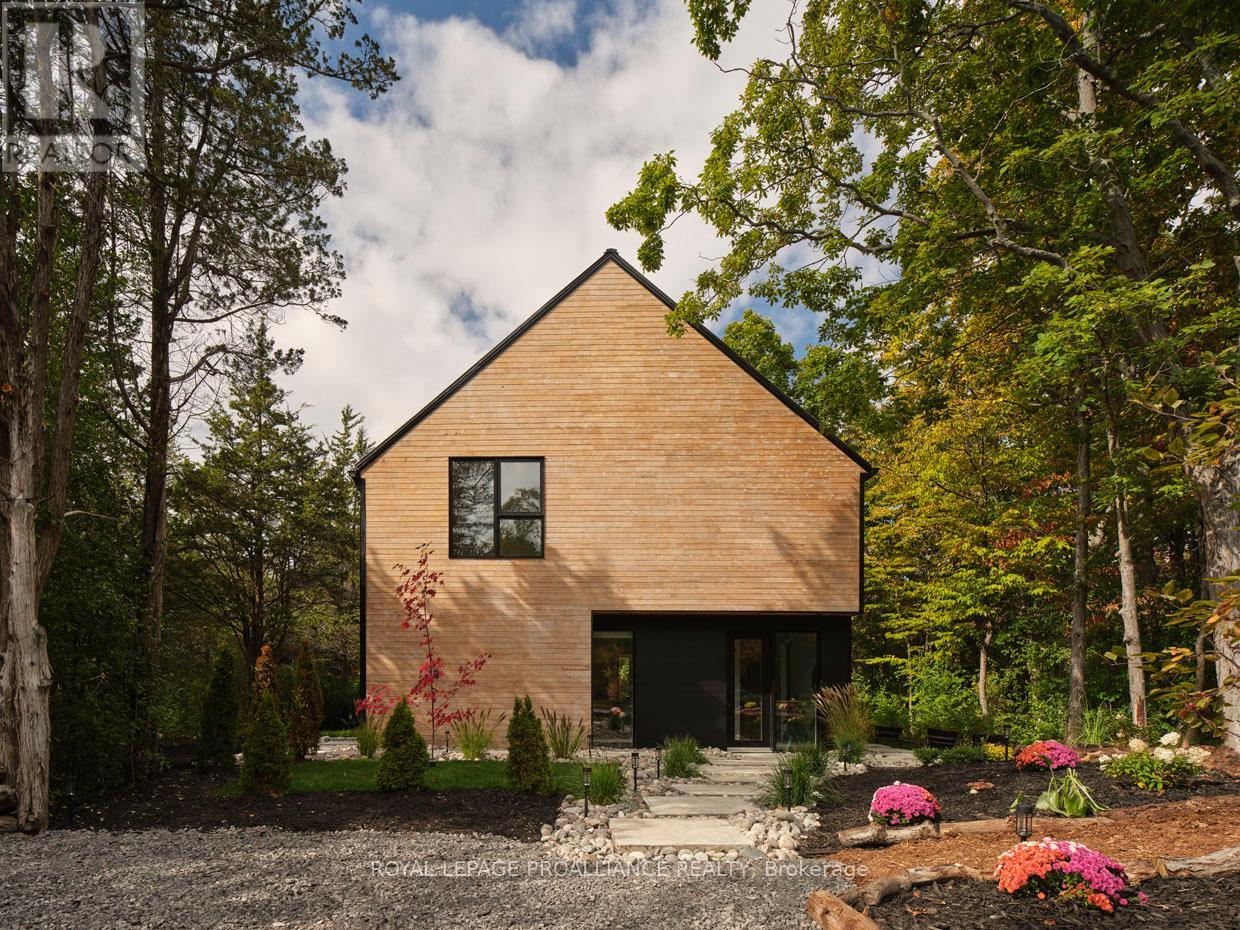 372 Prinyers Cove Crescent, Prince Edward County (North Marysburg Ward), Ontario  K0K 2T0 - Photo 44 - X12736504