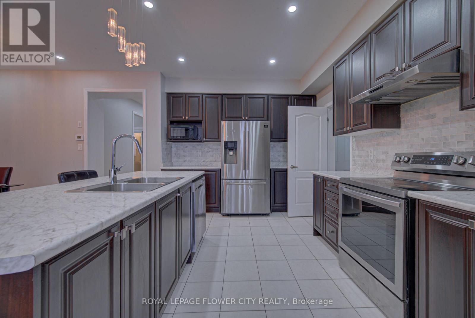 20 Munro Circle, Brantford, Ontario  N3T 0R2 - Photo 13 - X12820142