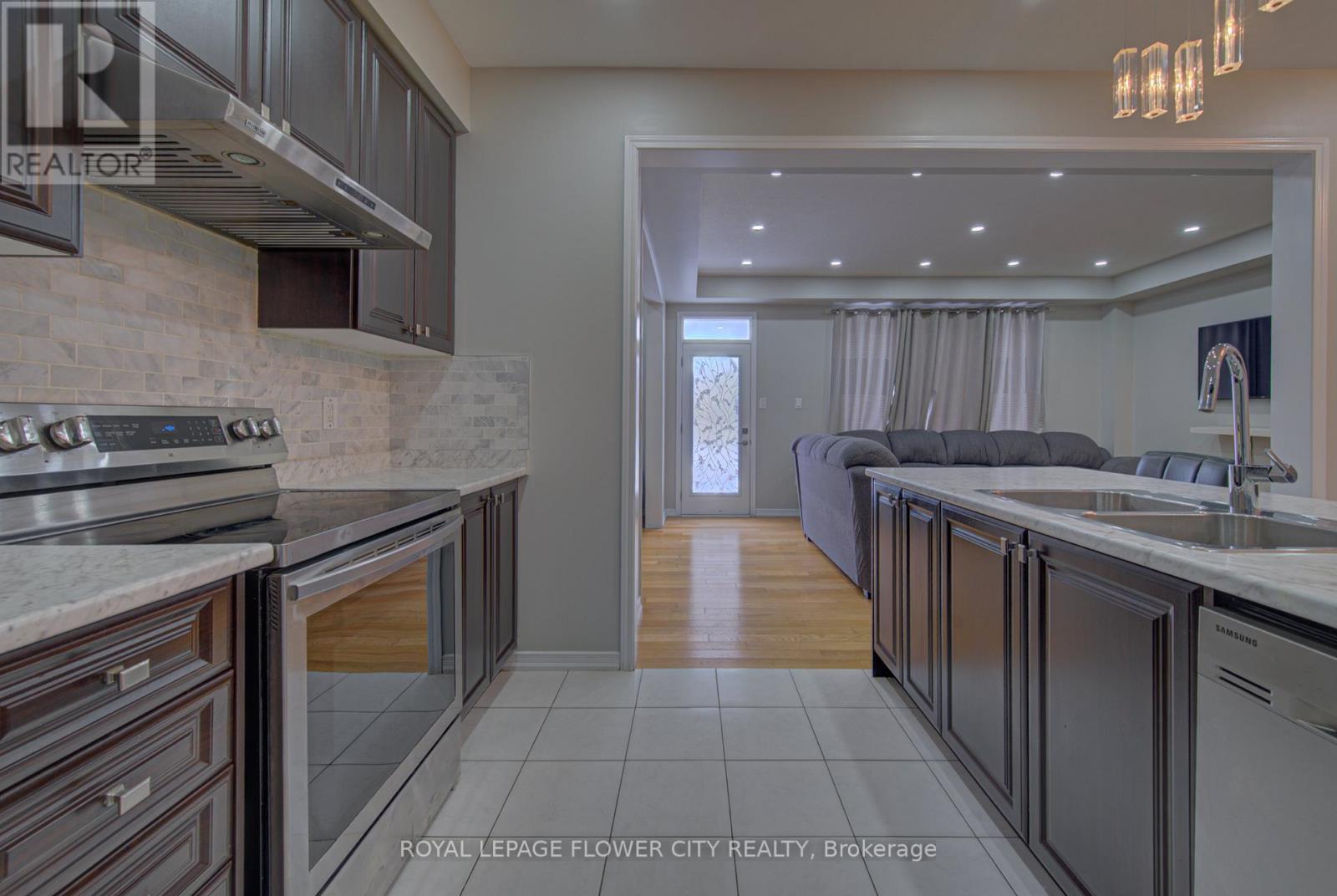 20 Munro Circle, Brantford, Ontario  N3T 0R2 - Photo 17 - X12820142