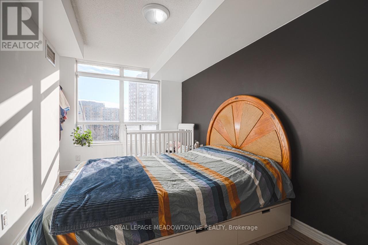 927 - 3888 Duke Of York Boulevard, Mississauga, Ontario  L5B 4P5 - Photo 9 - W12823760