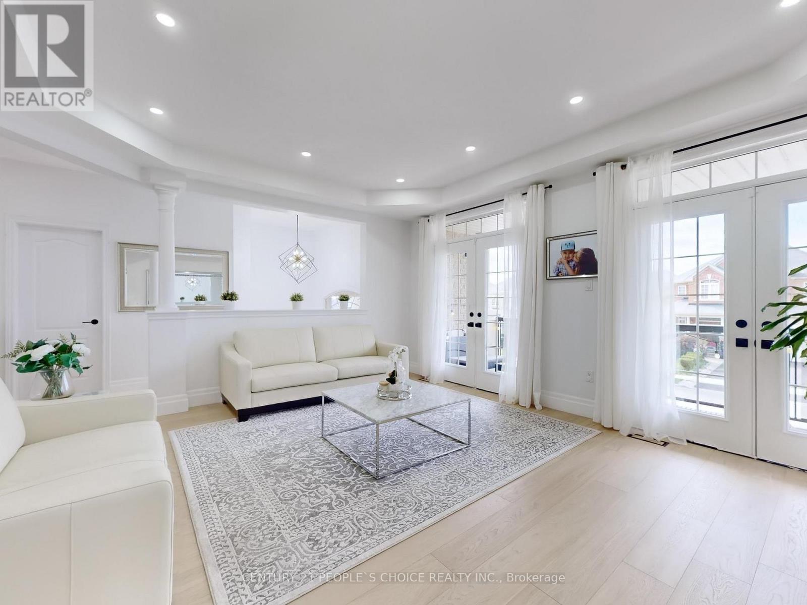 29 Young Drive, Brampton, Ontario  L6Y 0P4 - Photo 8 - W12823800