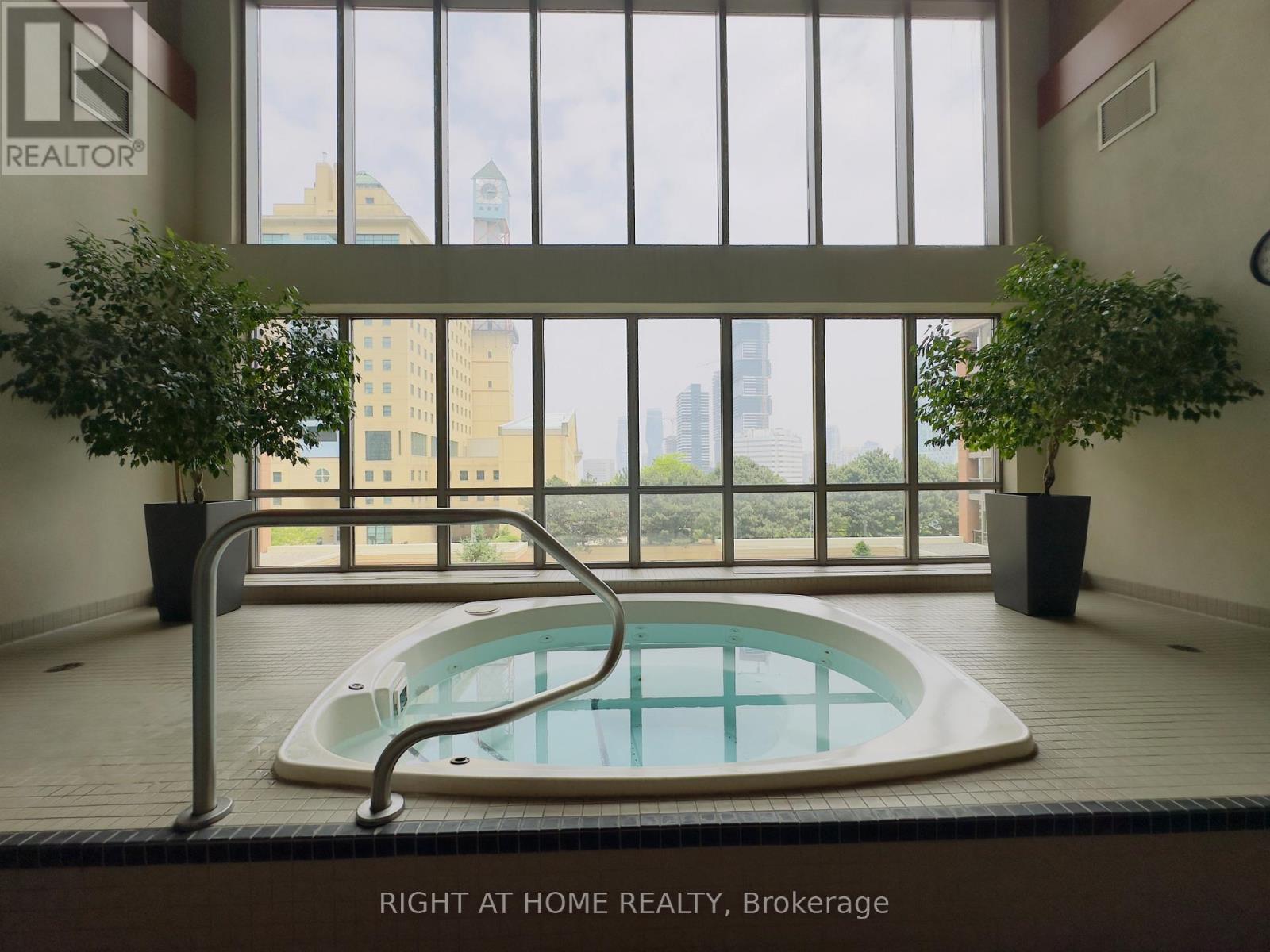 2906 - 4090 Living Arts Drive, Mississauga, Ontario L5B 4M8 - Photo 25 - W12823826