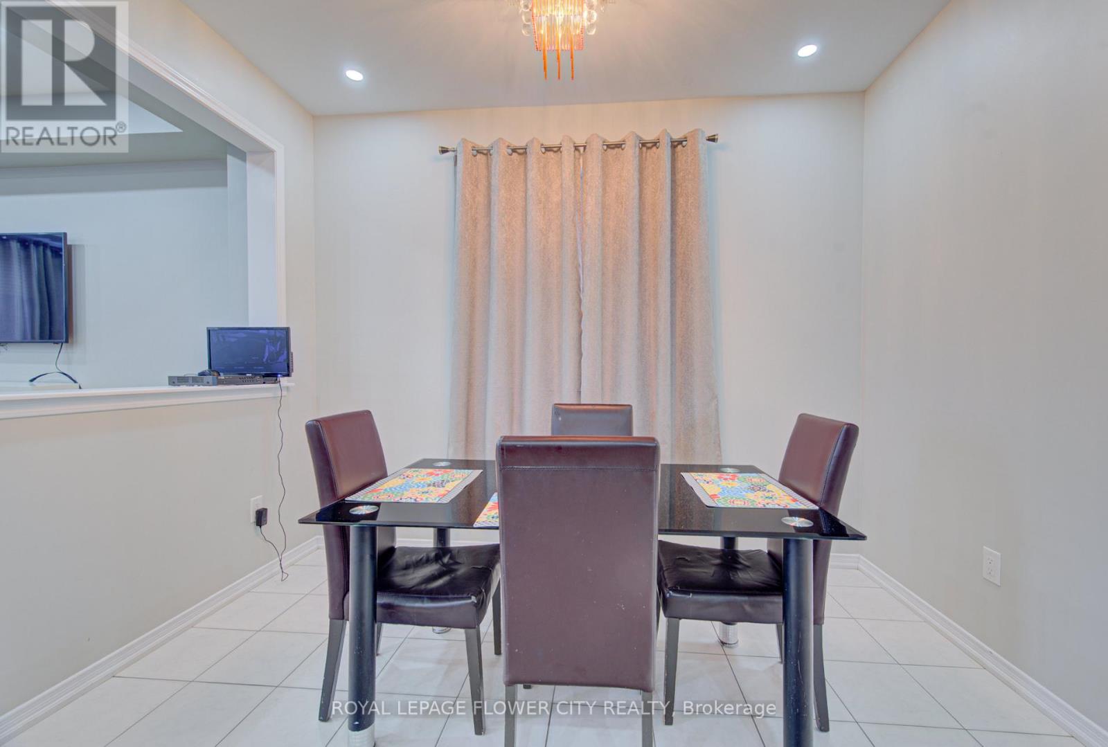 20 Munro Circle, Brantford, Ontario  N3T 0R2 - Photo 9 - X12820142