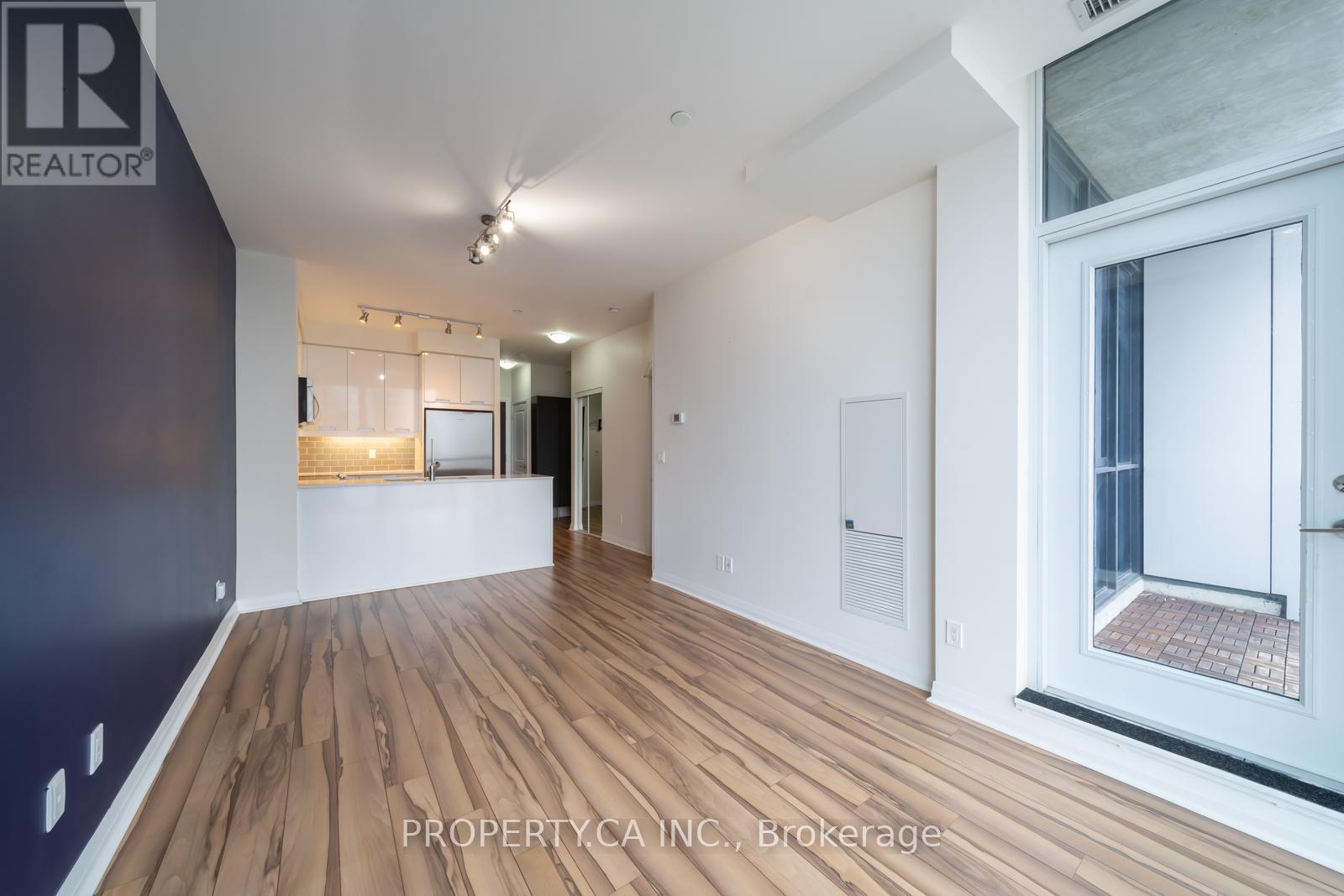 2103 - 55 Eglinton Avenue W, Mississauga, Ontario  L5R 0E4 - Photo 1 - W12823918