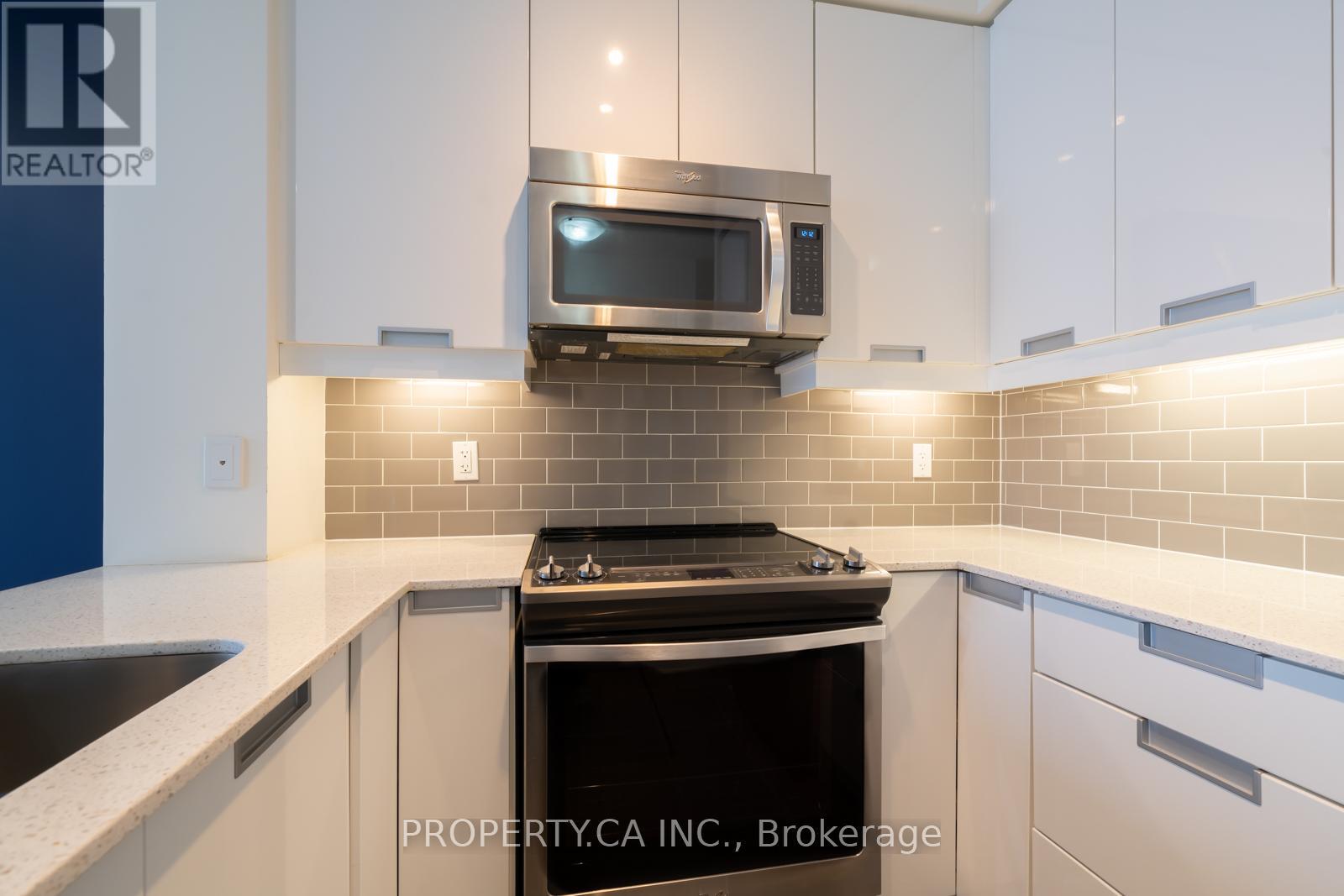 2103 - 55 Eglinton Avenue W, Mississauga, Ontario  L5R 0E4 - Photo 10 - W12823918