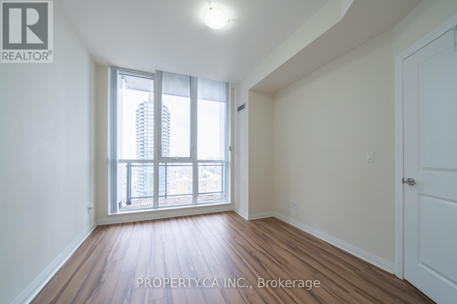 2103 - 55 Eglinton Avenue W, Mississauga, Ontario  L5R 0E4 - Photo 14 - W12823918