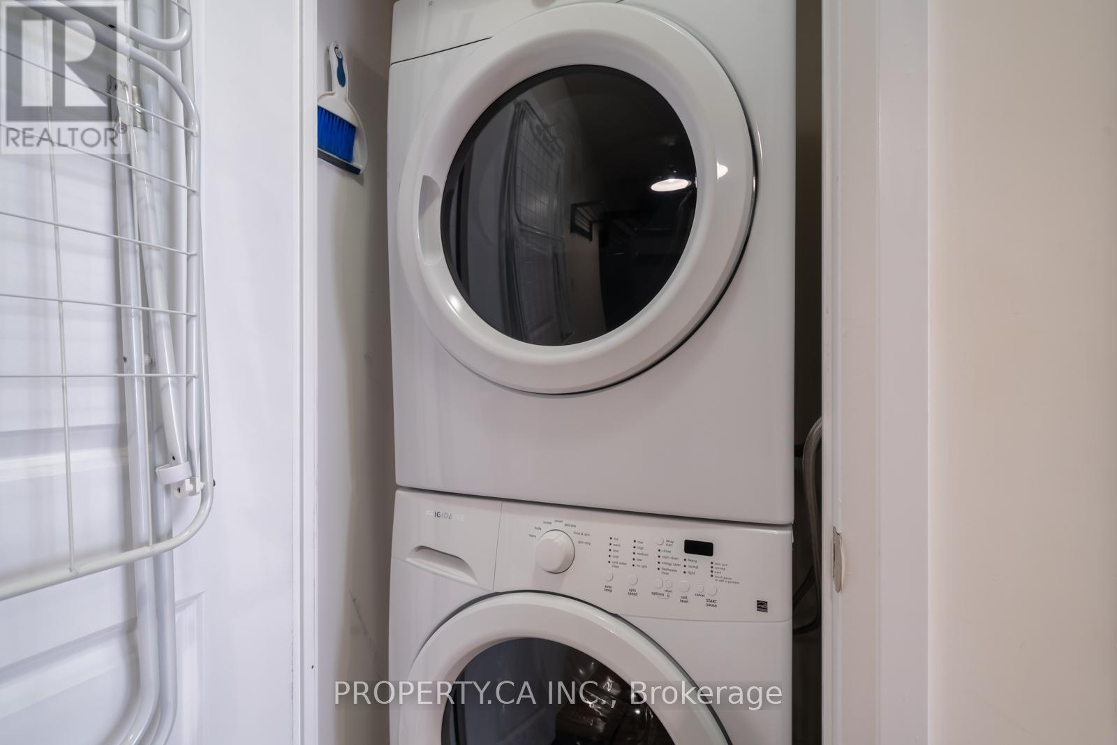 2103 - 55 Eglinton Avenue W, Mississauga, Ontario  L5R 0E4 - Photo 23 - W12823918