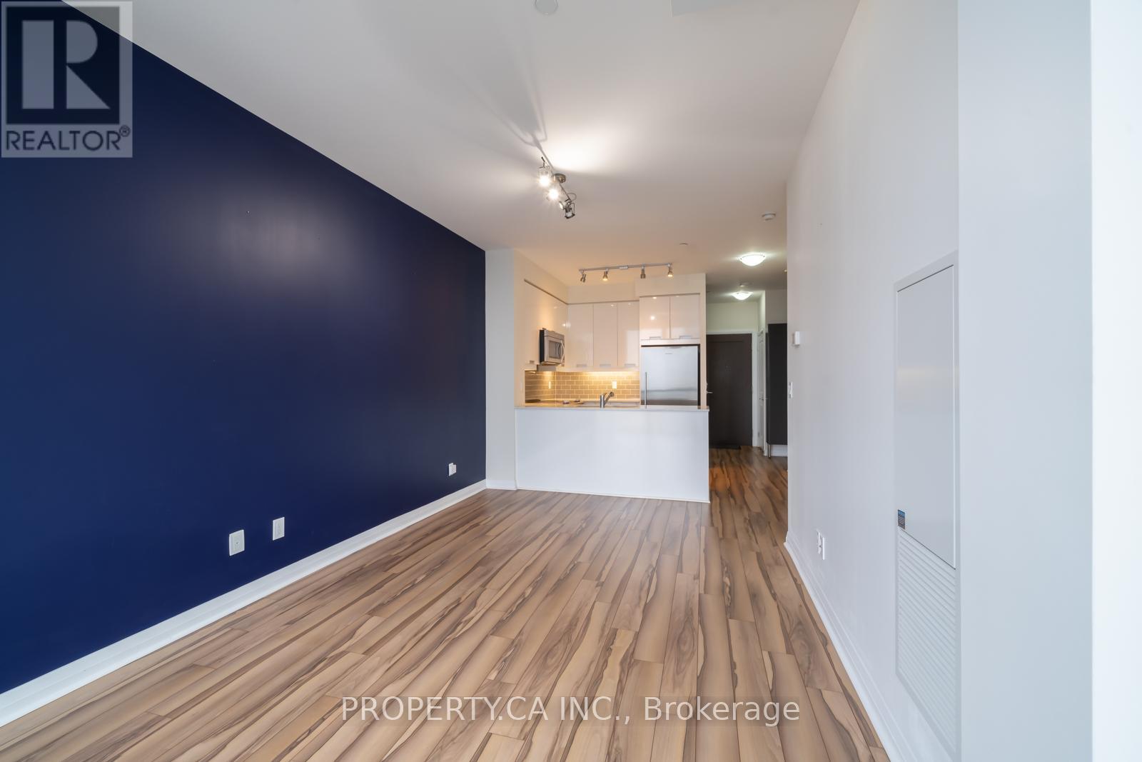 2103 - 55 Eglinton Avenue W, Mississauga, Ontario  L5R 0E4 - Photo 4 - W12823918