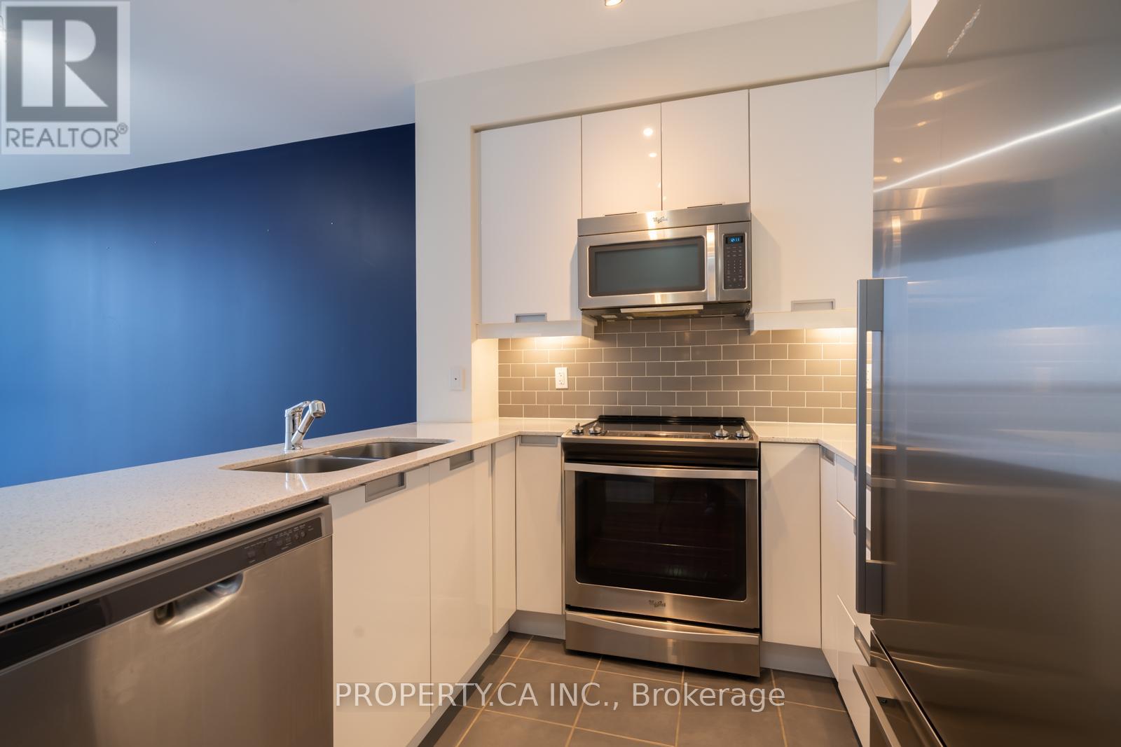 2103 - 55 Eglinton Avenue W, Mississauga, Ontario  L5R 0E4 - Photo 8 - W12823918