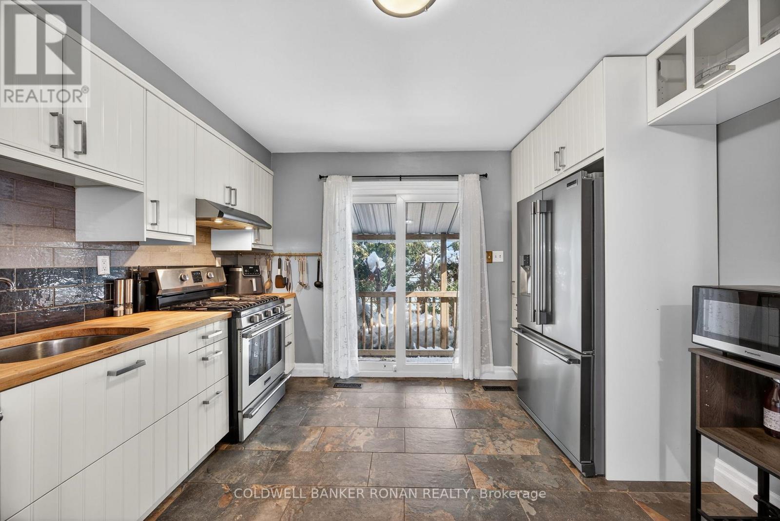 191 Ellwood Drive W, Caledon, Ontario  L7E 4W6 - Photo 10 - W12823948