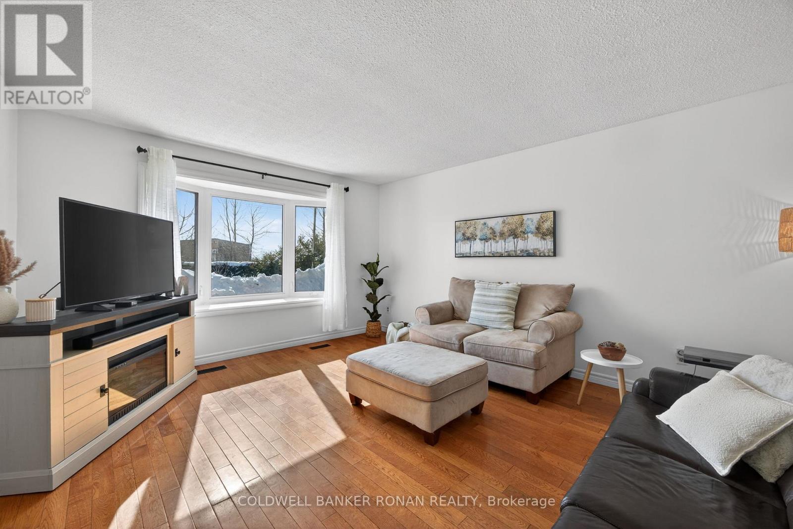 191 Ellwood Drive W, Caledon, Ontario  L7E 4W6 - Photo 5 - W12823948