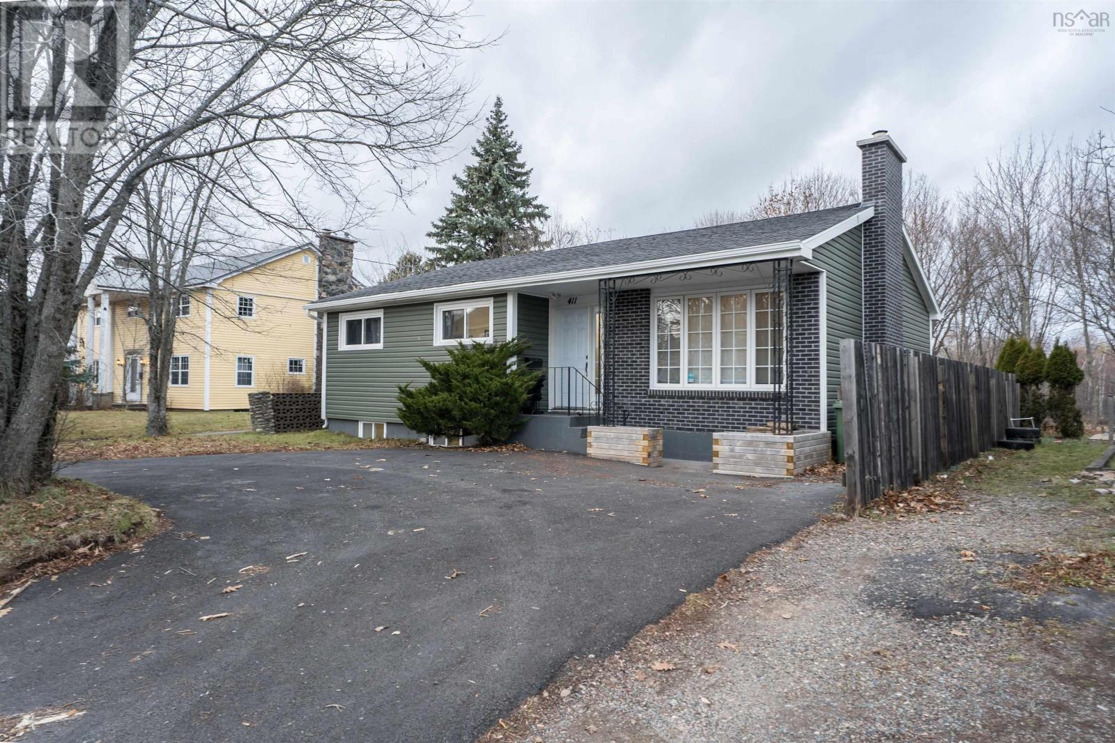 411 Robie Street, Truro, Nova Scotia  B2N 1M1 - Photo 2 - 202528640