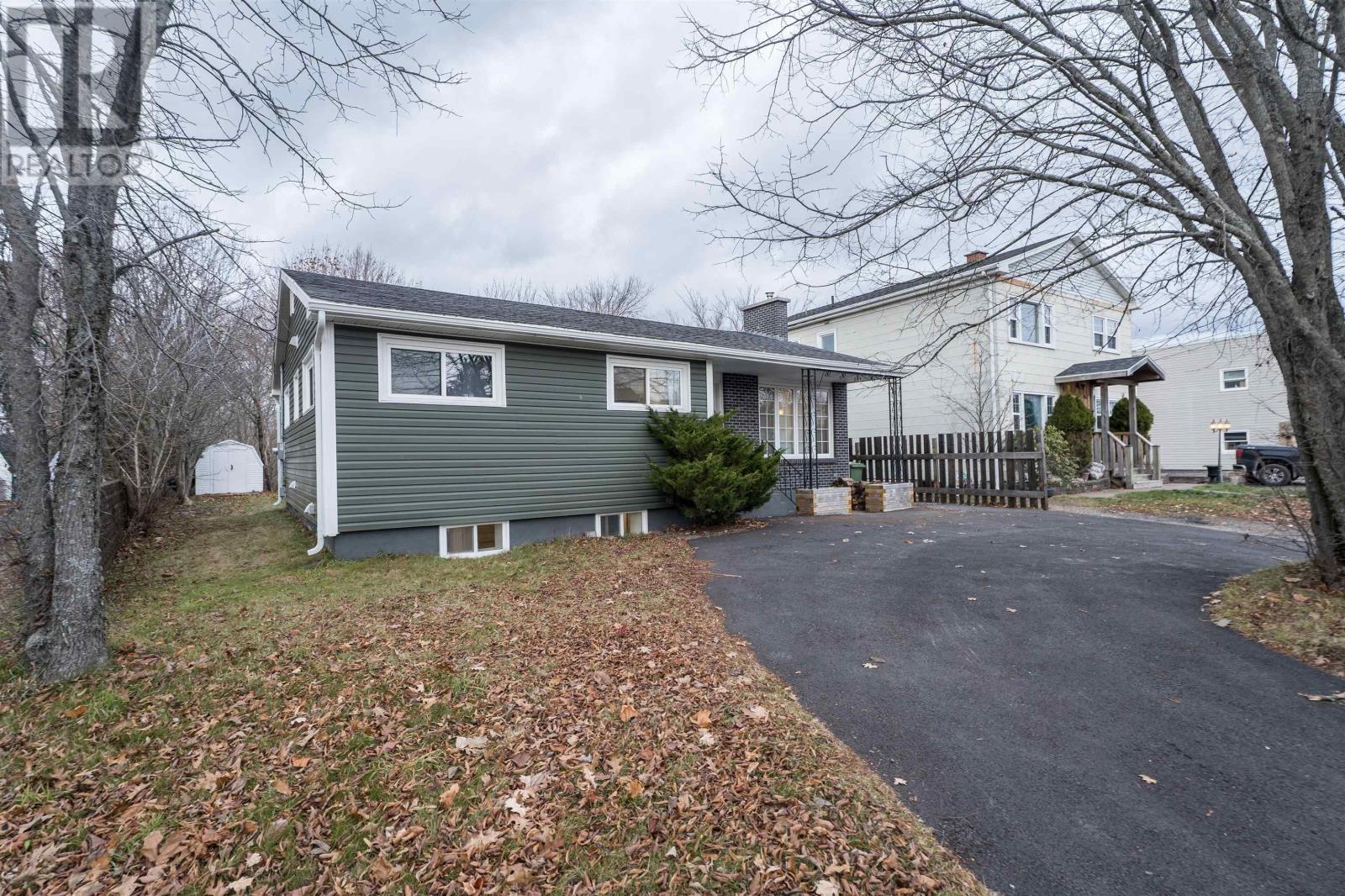 411 Robie Street, Truro, Nova Scotia  B2N 1M1 - Photo 5 - 202528640