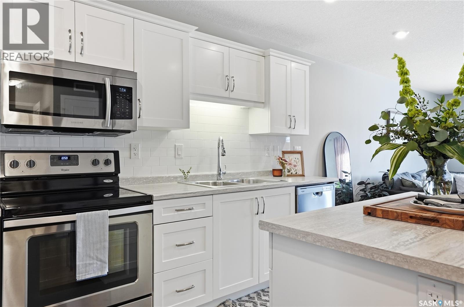 2105 104 Willis Crescent, Saskatoon, Saskatchewan  S7T 0Y2 - Photo 12 - SK029198