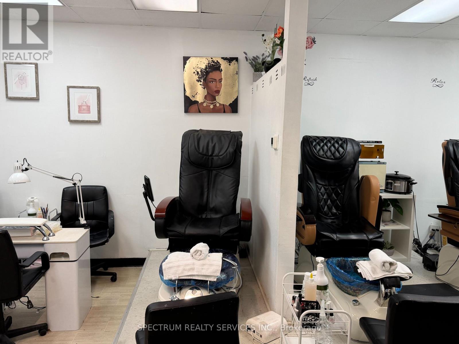 102 - 150 West Street, Norfolk, Ontario N3Y 2Z4 - Photo 3 - X12823770