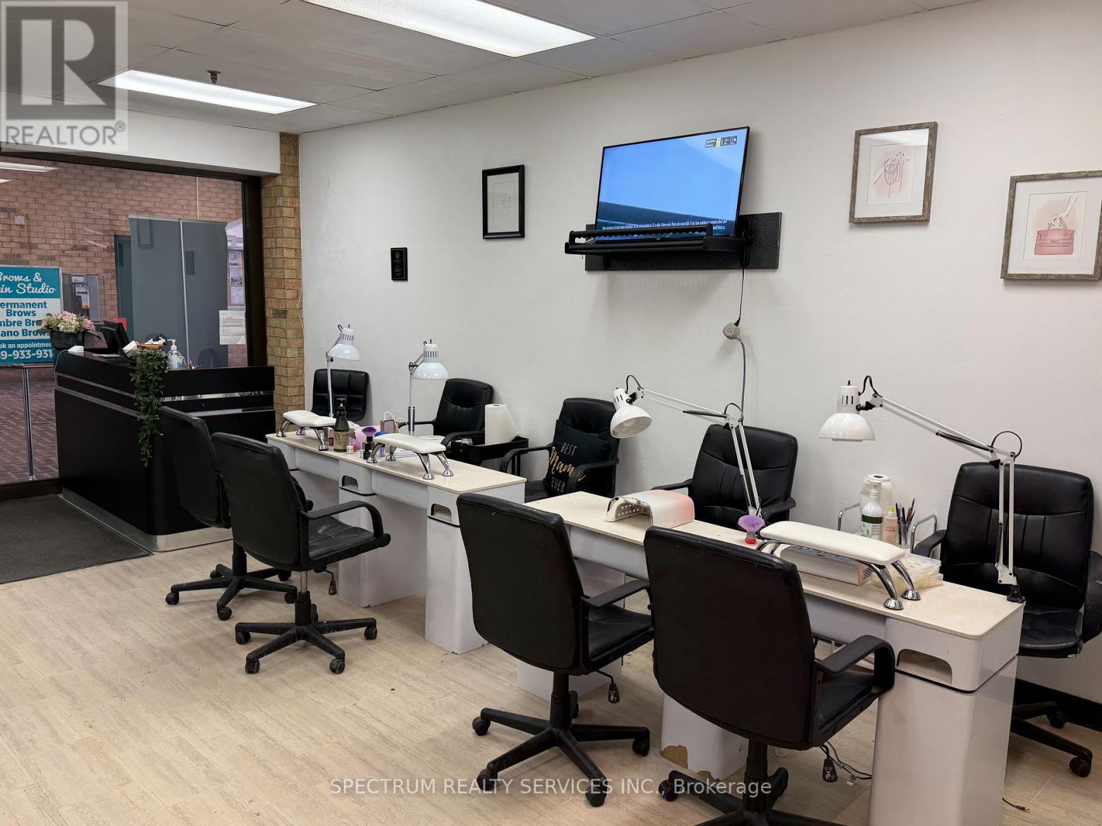 102 - 150 West Street, Norfolk, Ontario N3Y 2Z4 - Photo 4 - X12823770