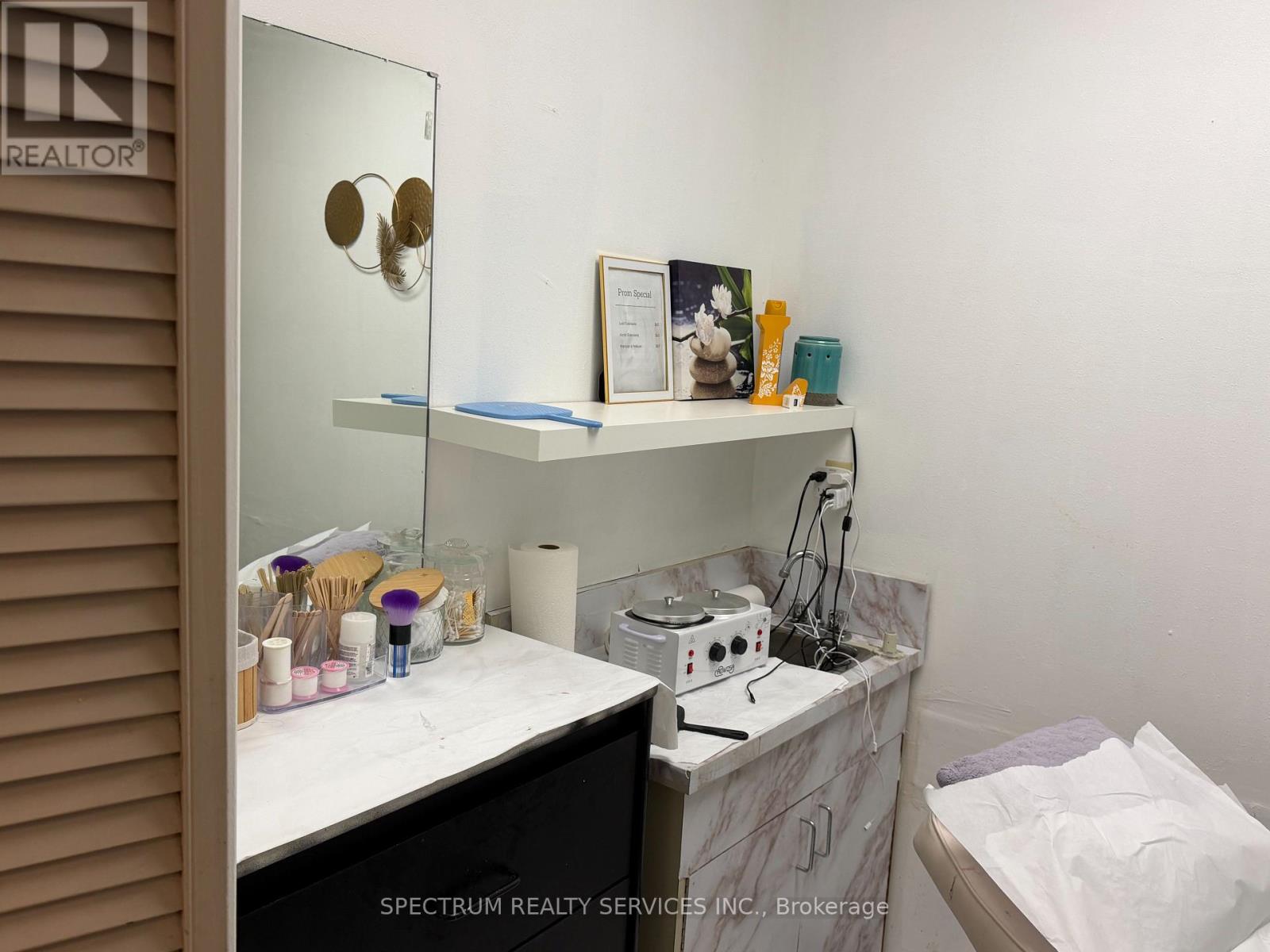 102 - 150 West Street, Norfolk, Ontario N3Y 2Z4 - Photo 5 - X12823770