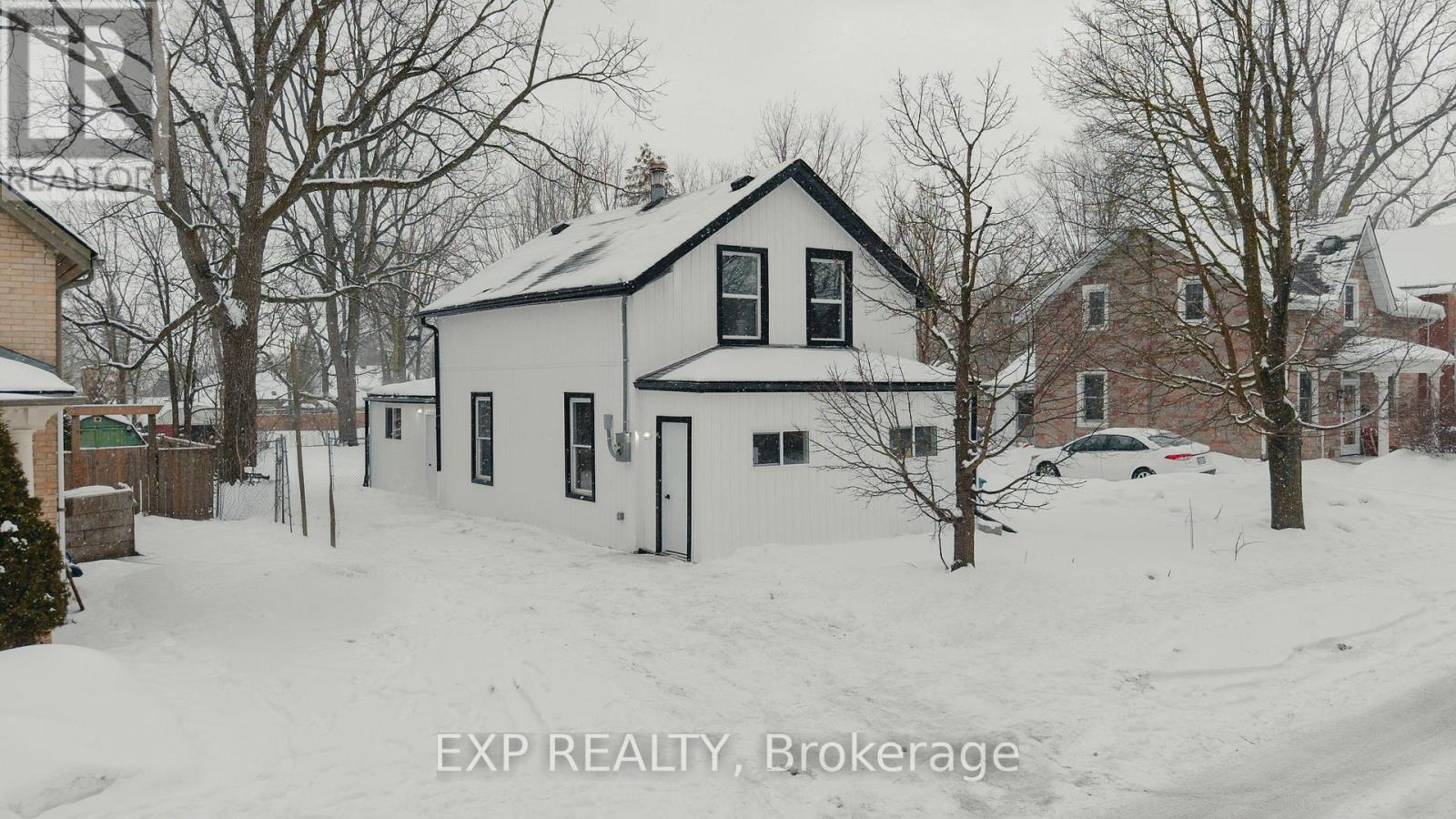 18 Foster Avenue, Guelph, Ontario  N1H 3B3 - Photo 2 - X12823804