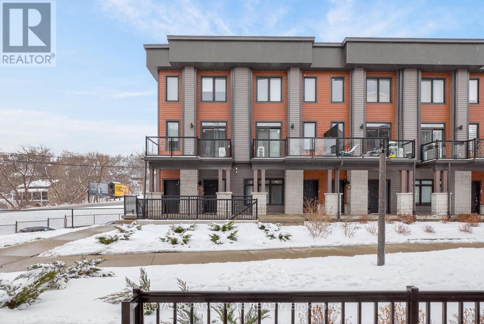 38 - 2 WILLOW STREET, Brant, Ontario