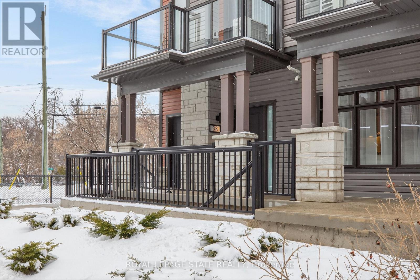 38 - 2 Willow Street, Brant, Ontario  N3L 0K7 - Photo 4 - X12823874