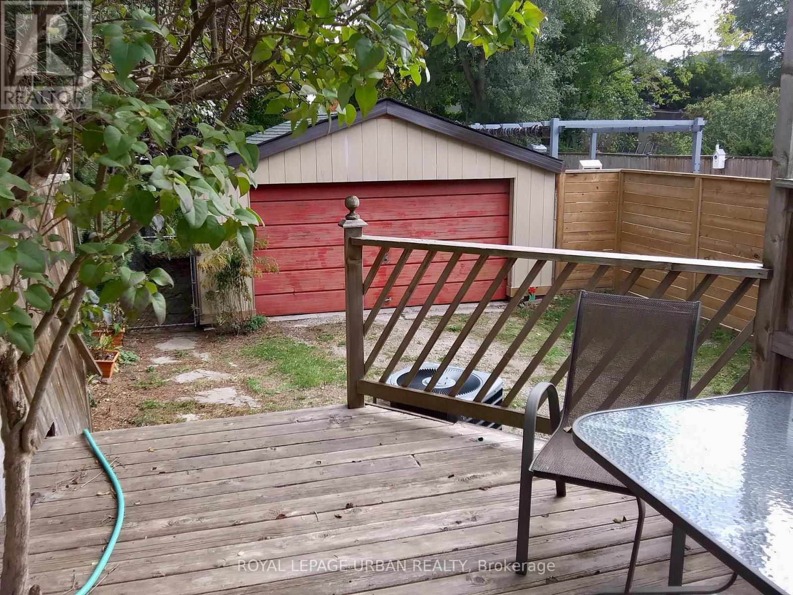 251 Cedarvale Avenue, Toronto, Ontario  M4C 4K3 - Photo 40 - E12822920