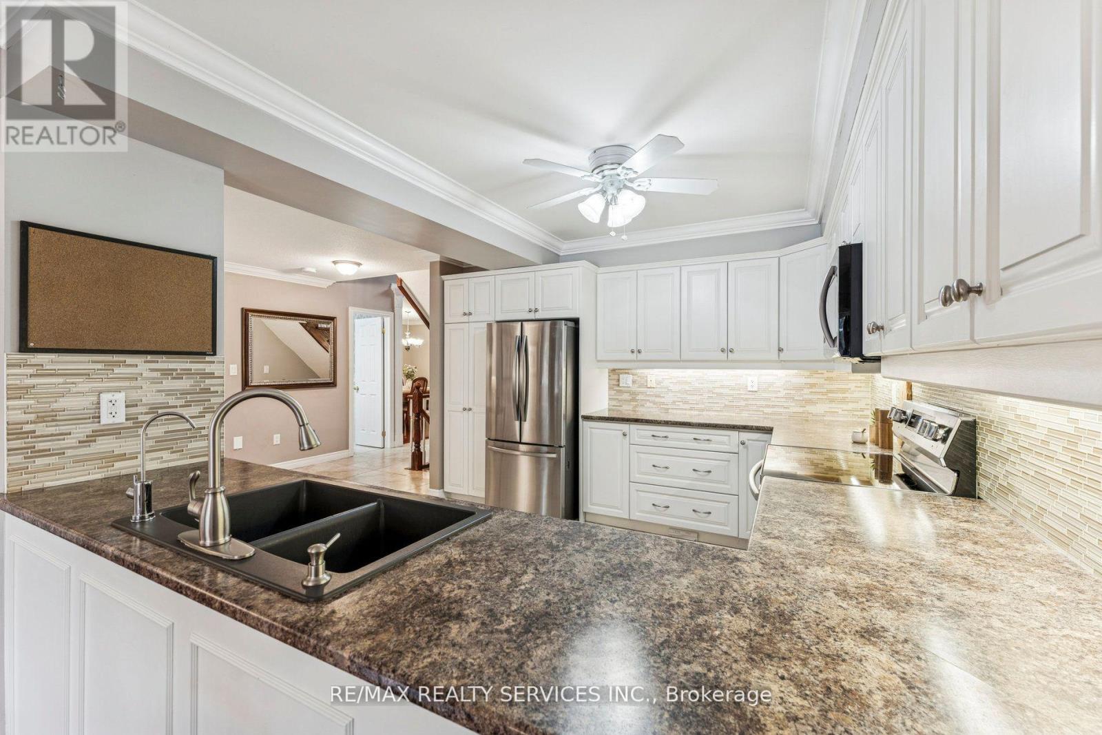 14 Mckinley Crescent, Caledon, Ontario  L7C 1G9 - Photo 15 - W12758144