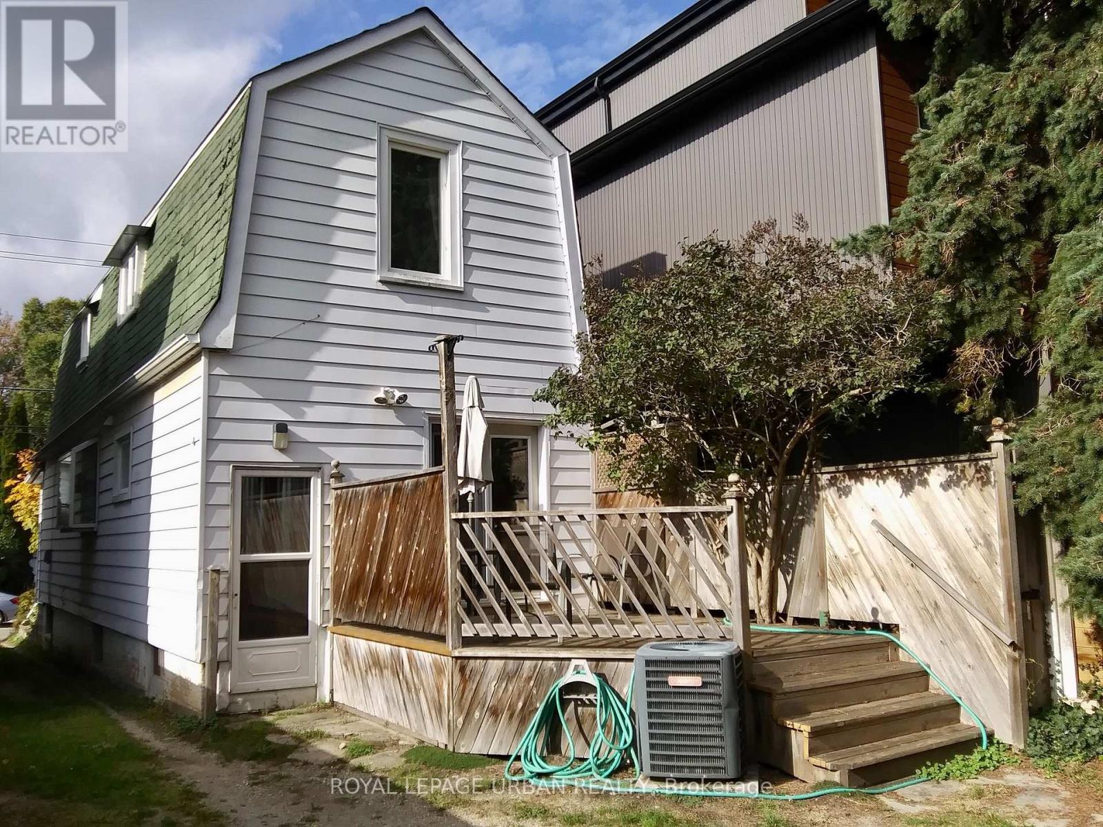 251 Cedarvale Avenue, Toronto, Ontario  M4C 4K3 - Photo 46 - E12822920