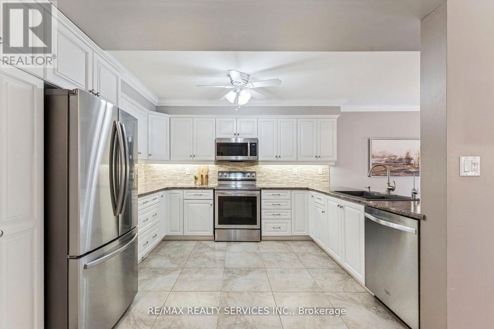 14 Mckinley Crescent, Caledon, Ontario  L7C 1G9 - Photo 17 - W12758144