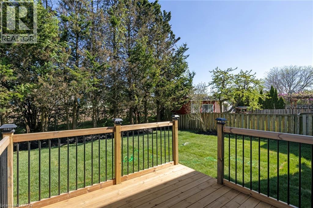 92 Scenic Wood Crescent, Kitchener, Ontario  N2A 3N6 - Photo 31 - 40808022