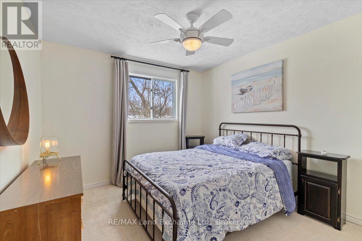 283 Bricker Street, Saugeen Shores, Ontario N0H 2C1 - Photo 12 - X12823962