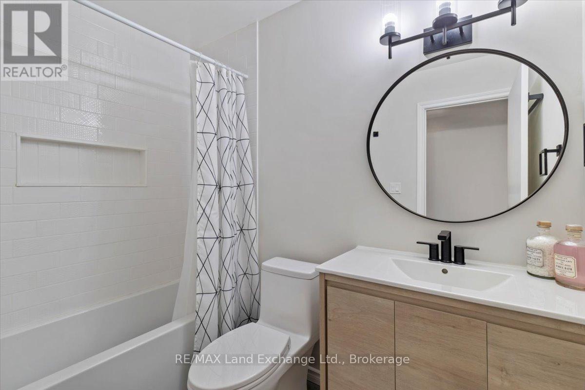 283 Bricker Street, Saugeen Shores, Ontario N0H 2C1 - Photo 13 - X12823962