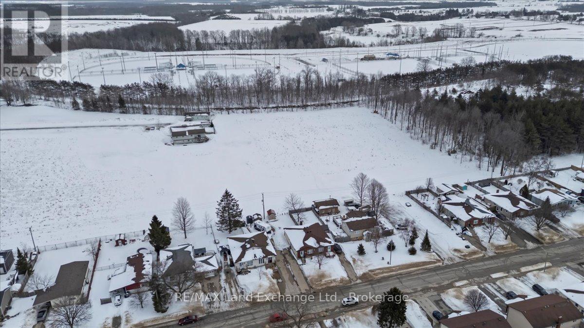 283 Bricker Street, Saugeen Shores, Ontario N0H 2C1 - Photo 16 - X12823962