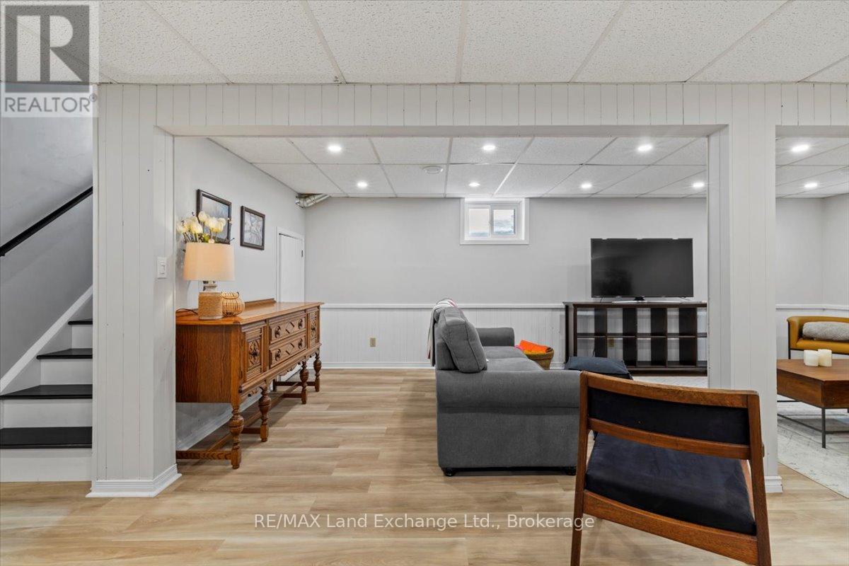 283 Bricker Street, Saugeen Shores, Ontario N0H 2C1 - Photo 19 - X12823962